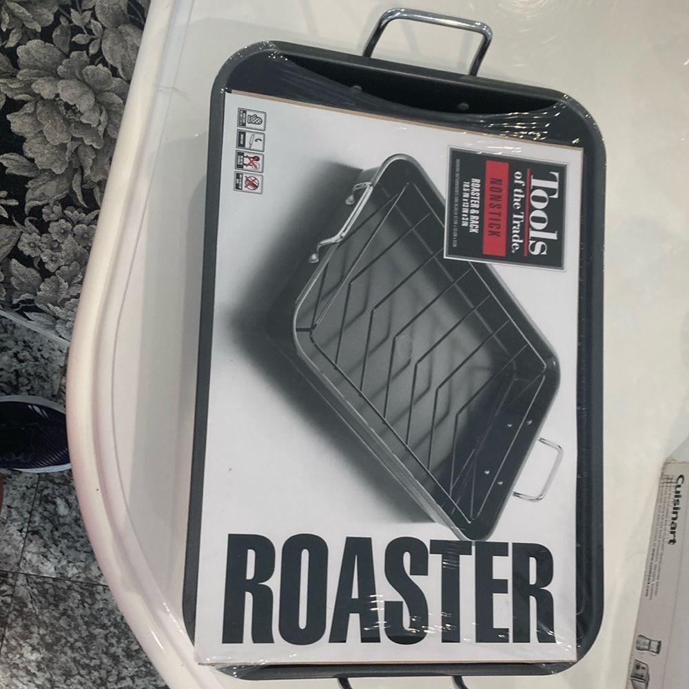 Tools of the Trade Nonstick Roaster and Rack